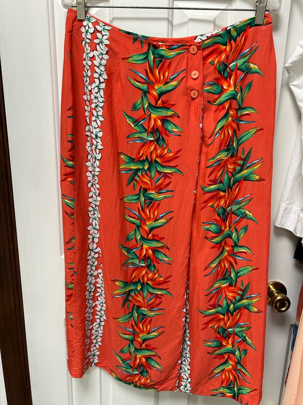 Vintage Hawaiian style Print wrap skirt, midi length. Cambridge Dry goods. Sz 8.